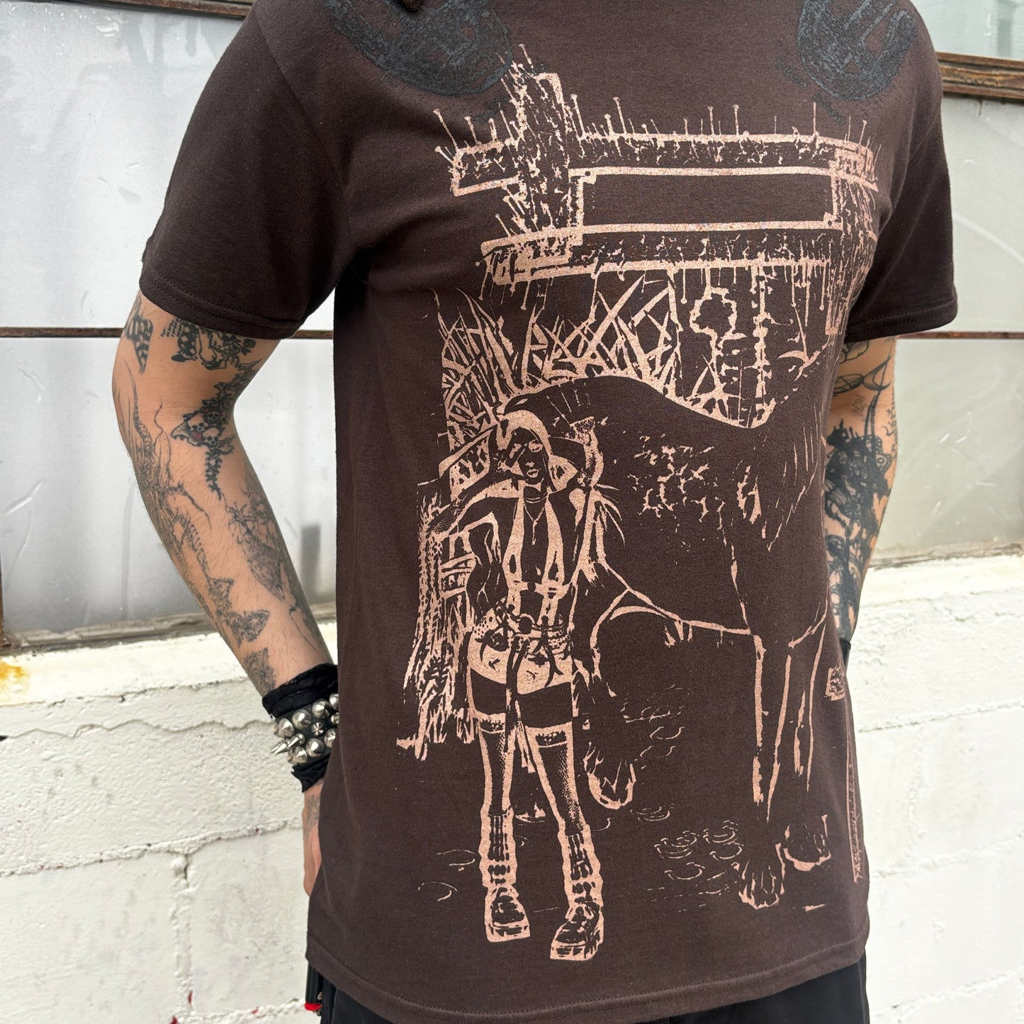 brown / copper lyrico tee