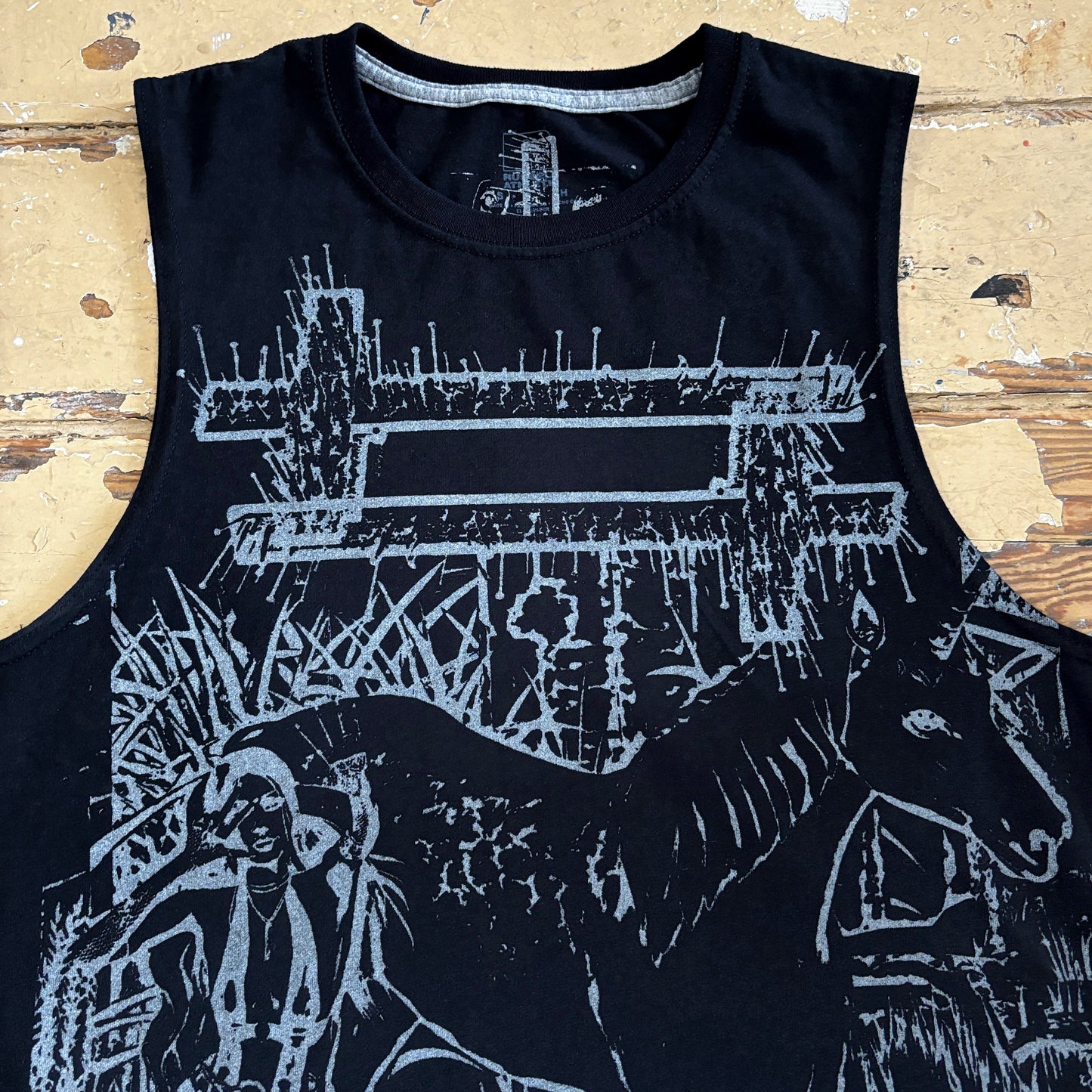 gunmetal / black lyrico muscle tee