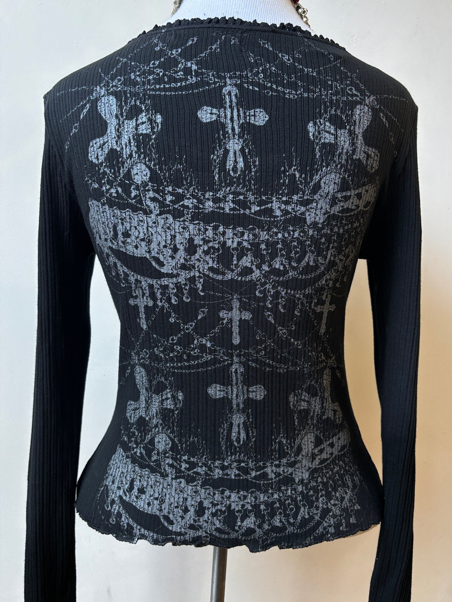 worshipped long sleeve black+gunmetal