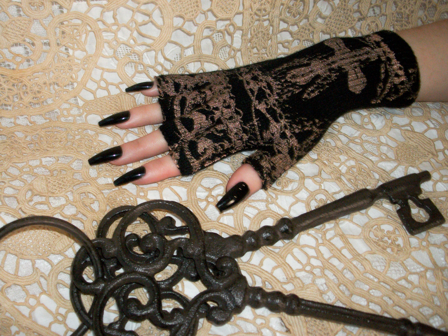 worshiped gloves - black + copper