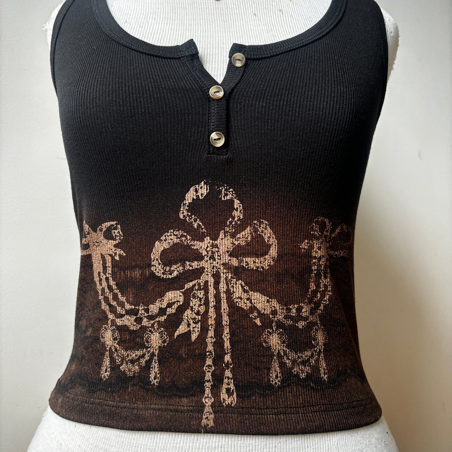 copper bow bleach lace henley tank